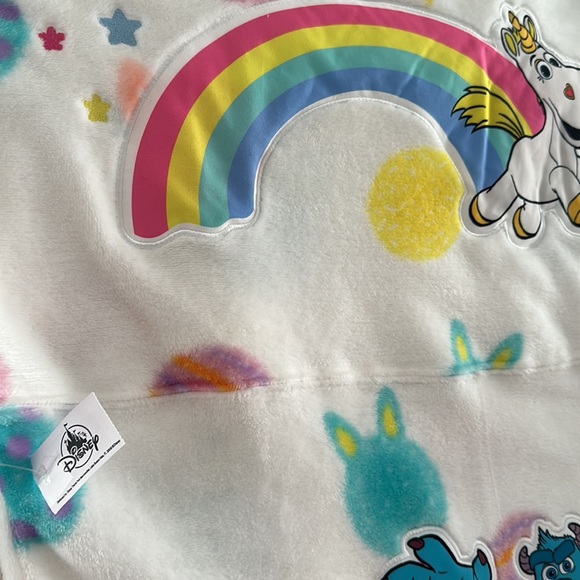 Disney Fuzzy Pixar Spirit Jersey w- Toy Story, Turning Red, Monsters Inc, etc - Picture 6 of 8